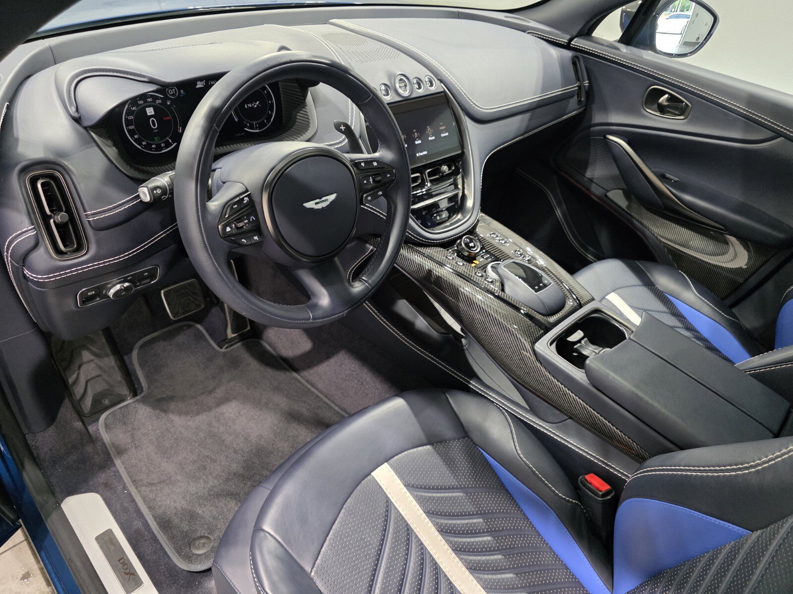 Used 2023 Aston Martin DBX 707 image 3
