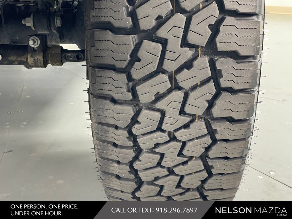 Used 2025 Jeep Gladiator Rubicon AWD/4WD image 10