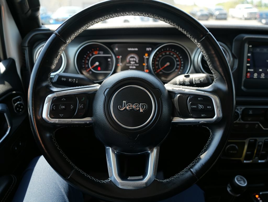Used 2021 Jeep Wrangler Unlimited Sahara AWD/4WD image 11