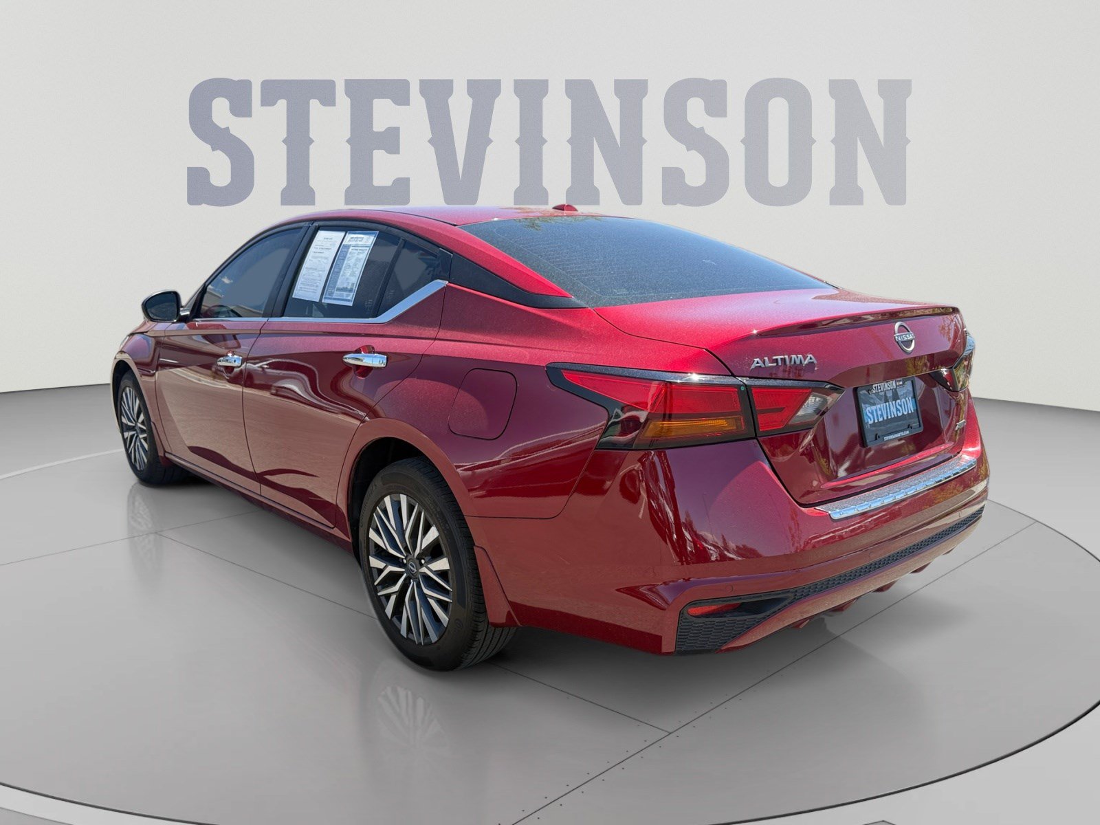 Used 2023 Nissan Altima 2.5 SV AWD/4WD image 3