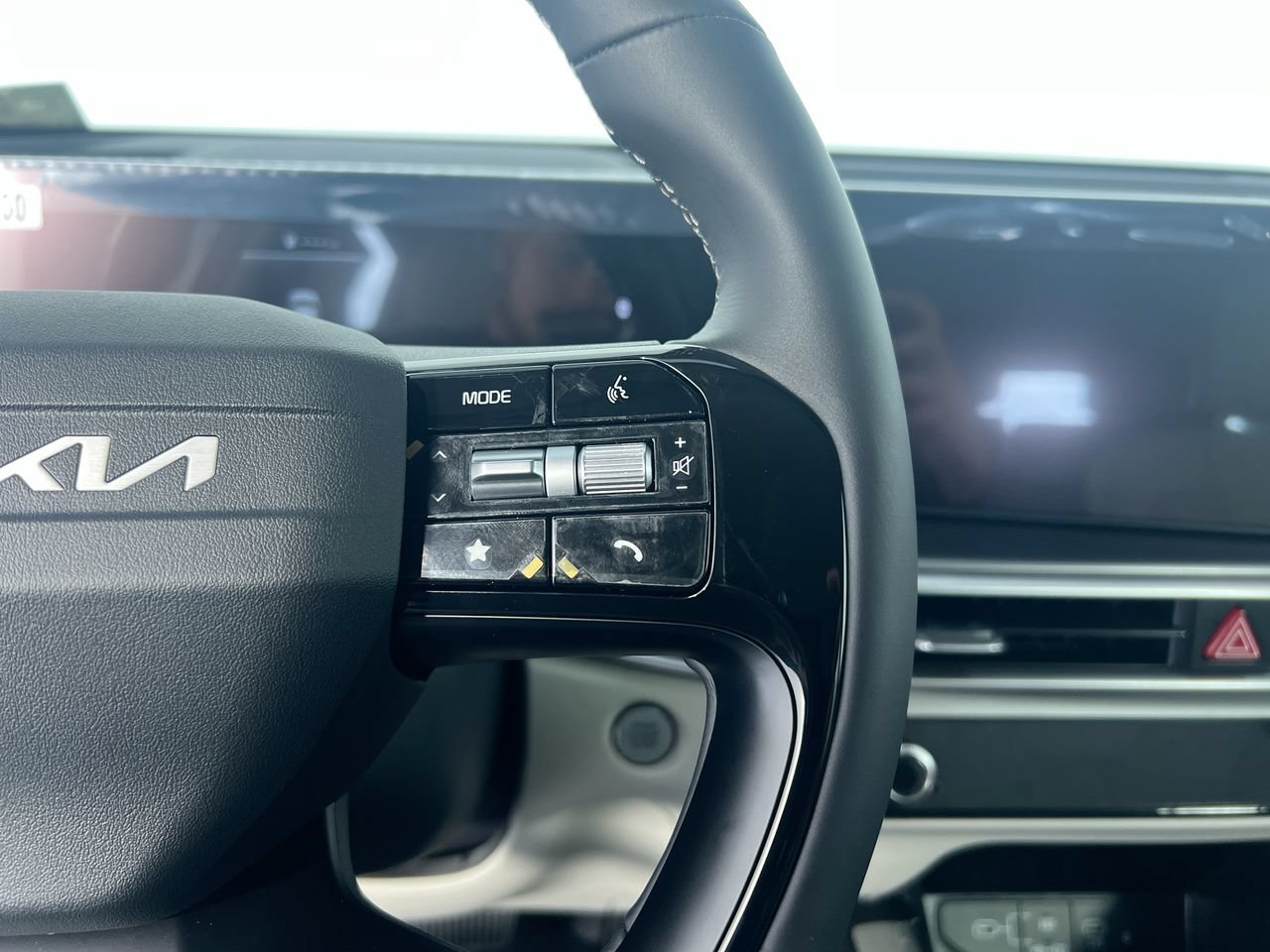 New 2026 Kia Sorento S FWD image 18