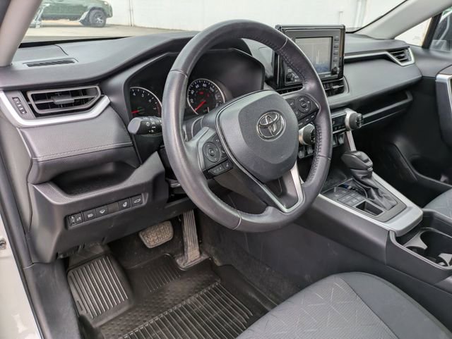 Used 2021 Toyota RAV4 XLE w/ Convenience Package AWD/4WD image 8
