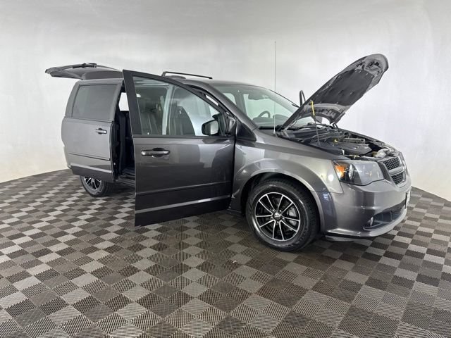 Used 2017 Dodge Grand Caravan GT FWD image 14