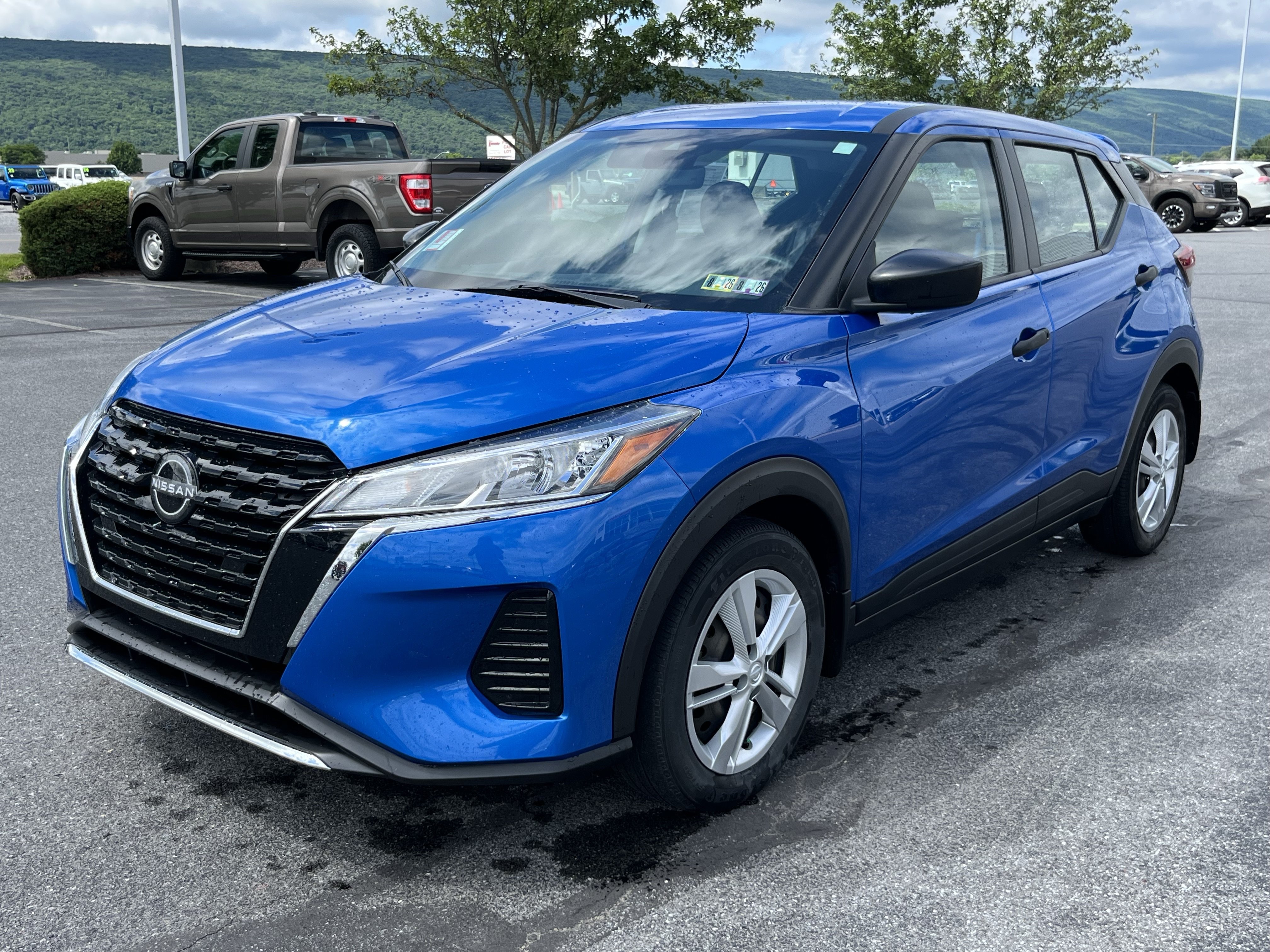 Used 2022 Nissan Kicks S w/ Interior Electronics Package FWD image 11