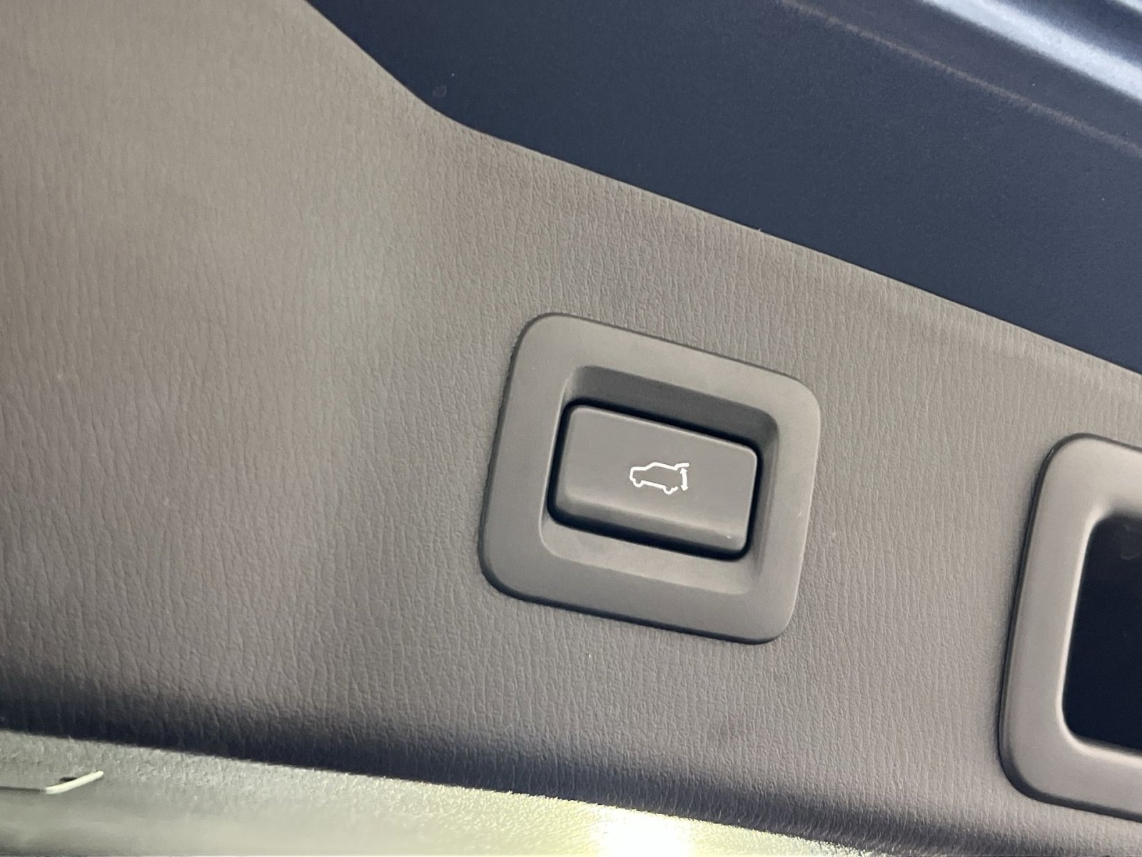 Used 2018 MAZDA CX-5 Touring image 26