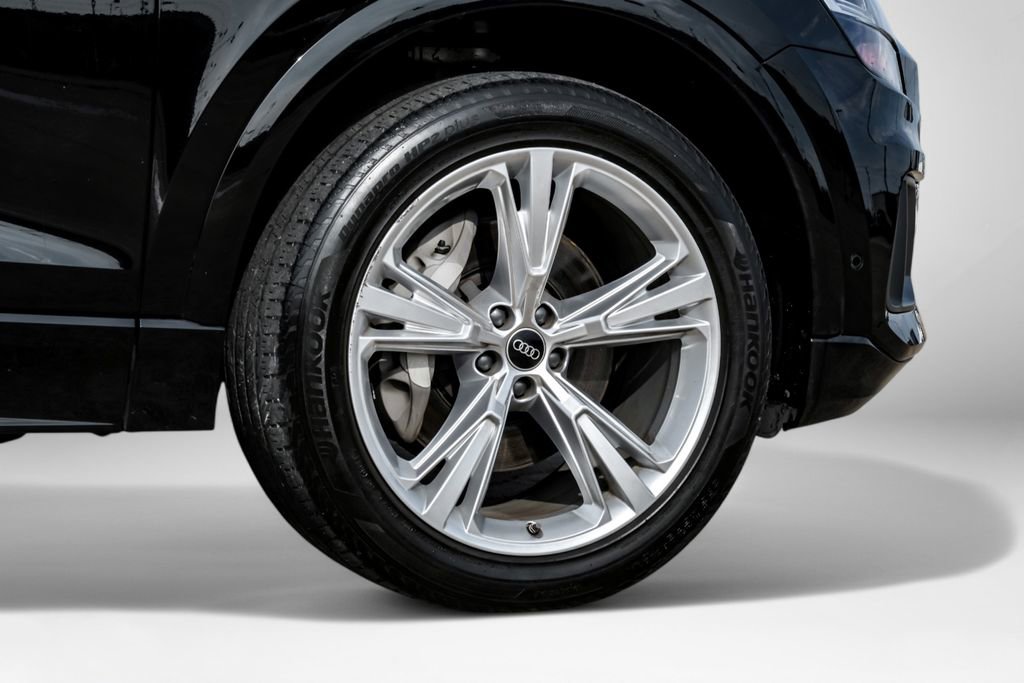 Used 2022 Audi Q8 Premium Plus AWD/4WD image 55