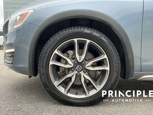 Used 2018 Volvo V60 T5 Cross Country w/ Convenience Package AWD/4WD image 7