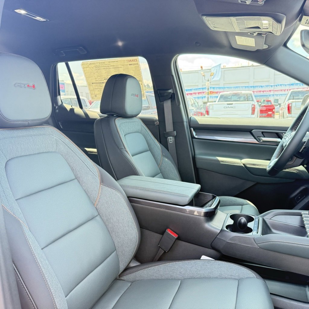 New 2026 GMC Terrain AT4 w/ Convenience Package III image 19