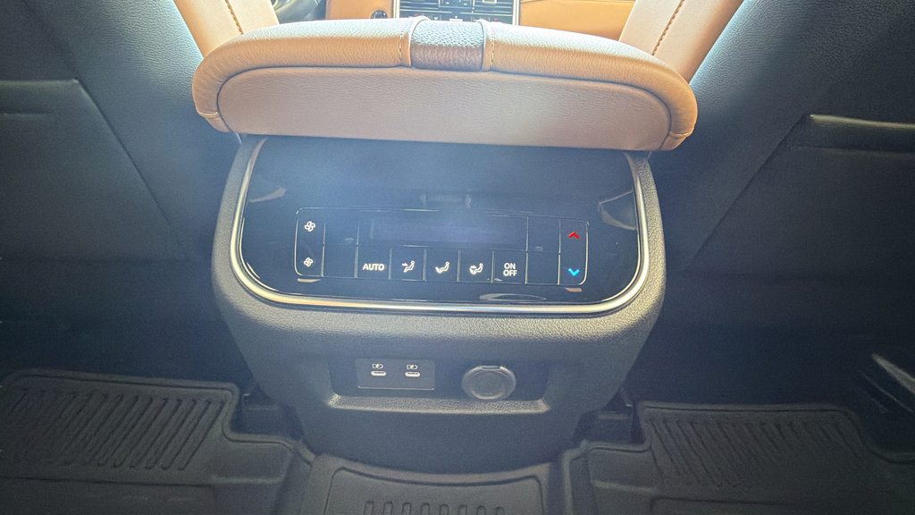 New 2026 Nissan Armada SL w/ Captain's Chari Seat Package AWD/4WD image 21