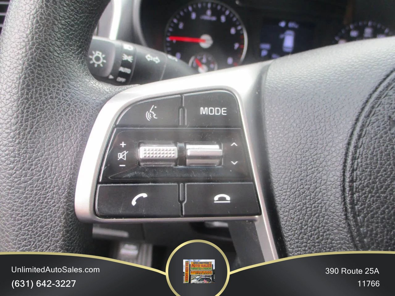 Used 2020 Kia Sorento FWD V6 image 12