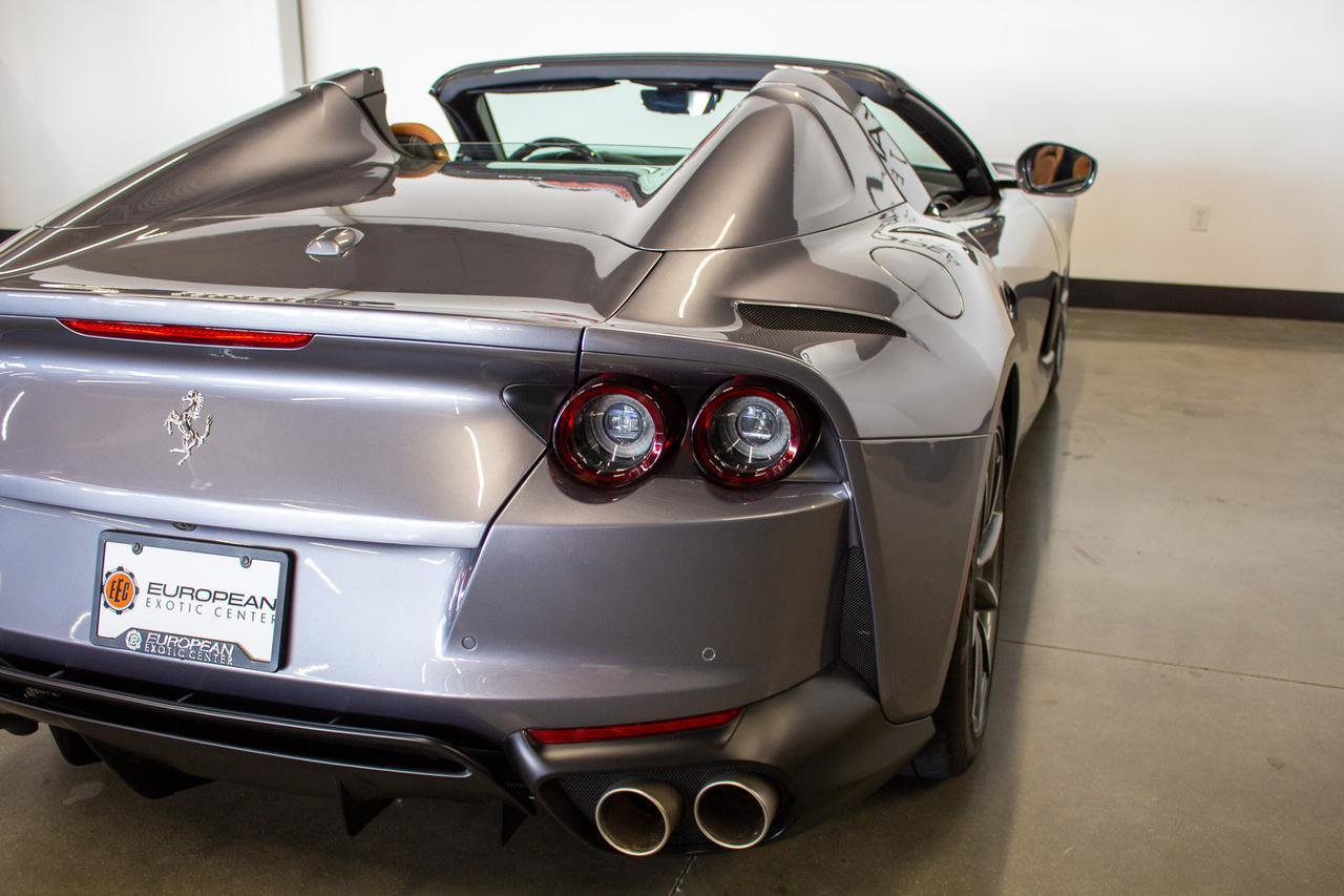 Used 2021 Ferrari 812 GTS RWD image 23