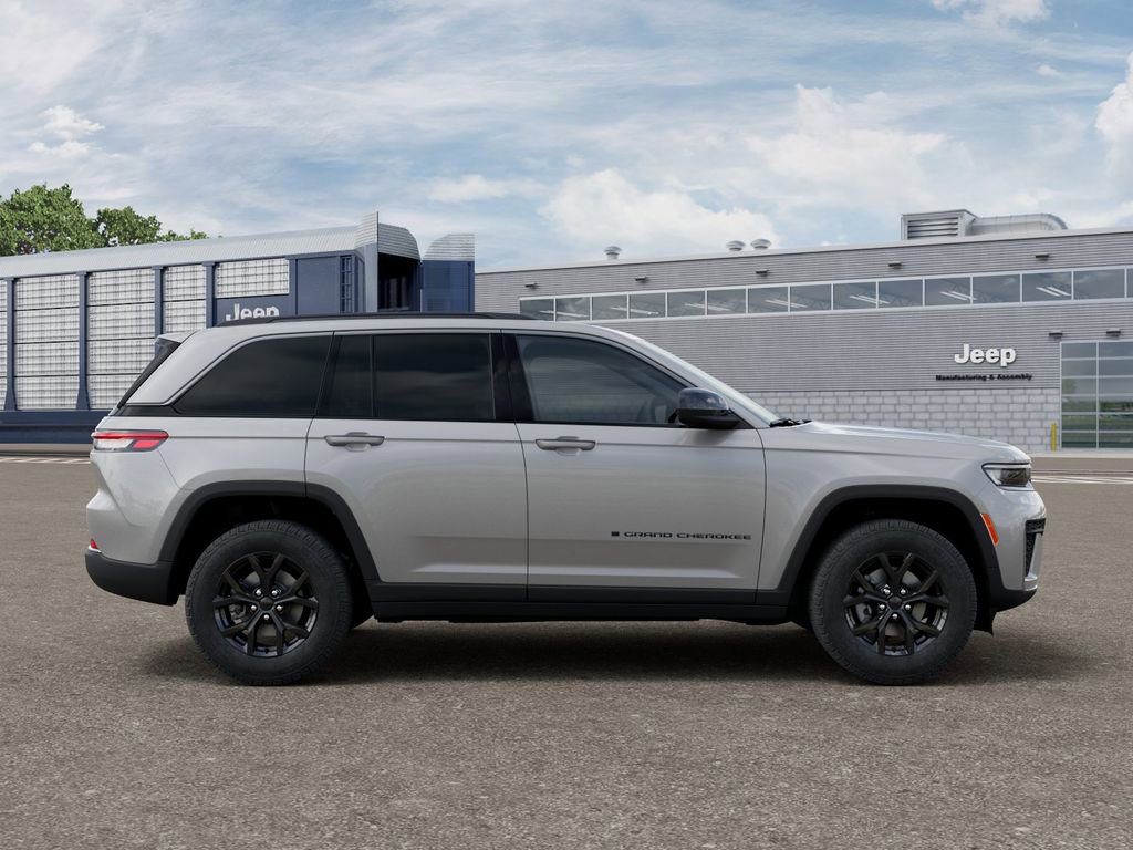 New 2026 Jeep Grand Cherokee Altitude RWD image 21