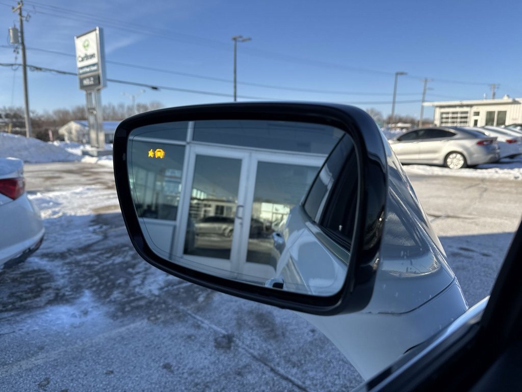 Used 2023 Buick Enclave Essence w/ Experience Buick Package image 8