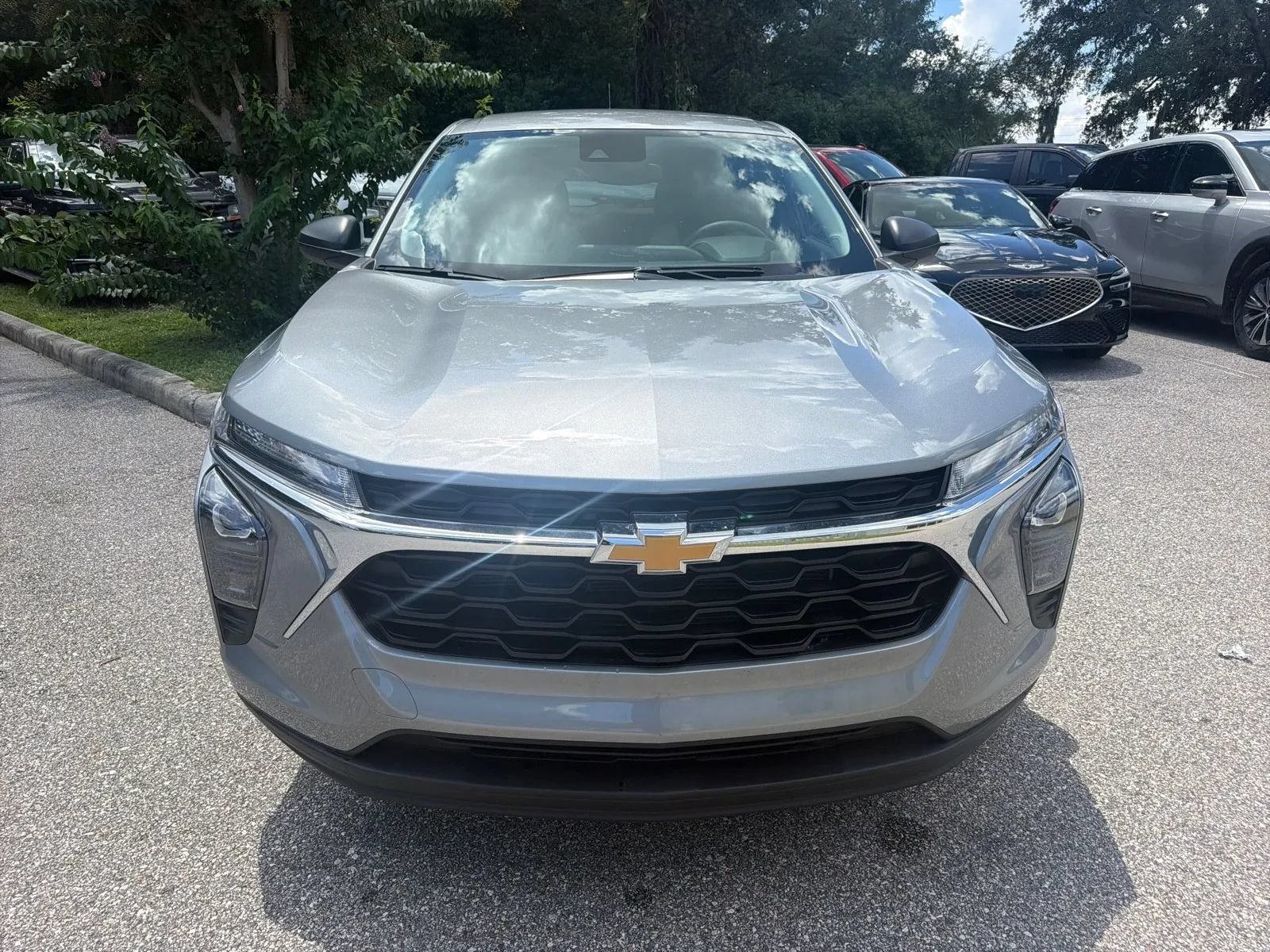 Used 2026 Chevrolet Trax LS FWD image 4
