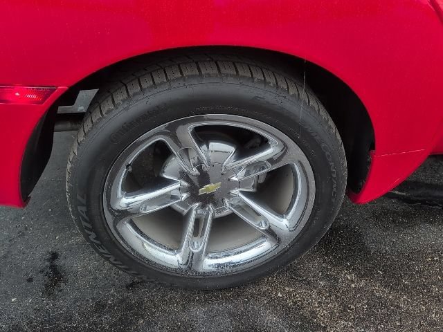 Used 2004 Chevrolet SSR w/ Preferred Equipment Group RWD image 13