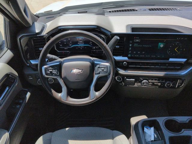 Used 2025 Chevrolet Silverado 1500 LT AWD/4WD image 19