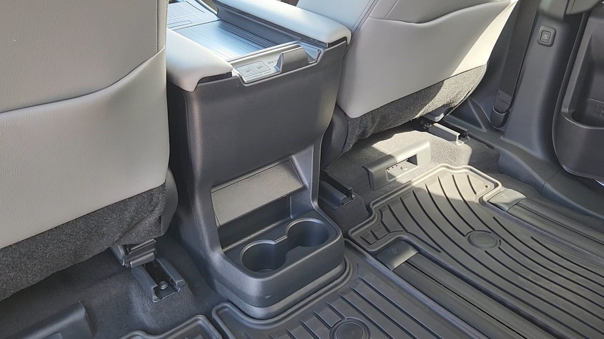 Certified 2026 Toyota Sienna XLE AWD/4WD image 17