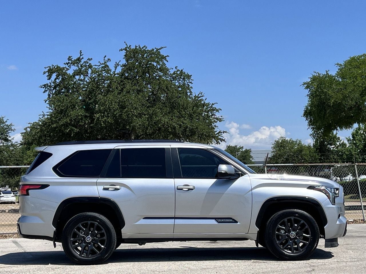Used 2024 Toyota Sequoia Platinum AWD/4WD image 3