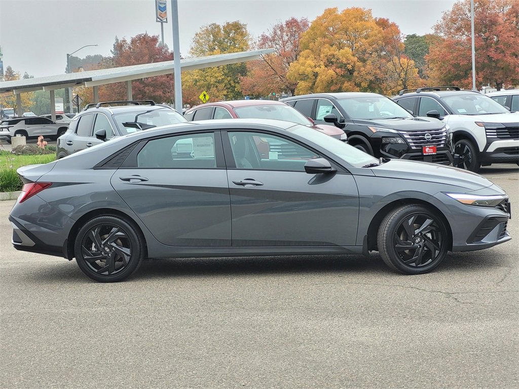 New 2026 Hyundai Elantra Sport image 3