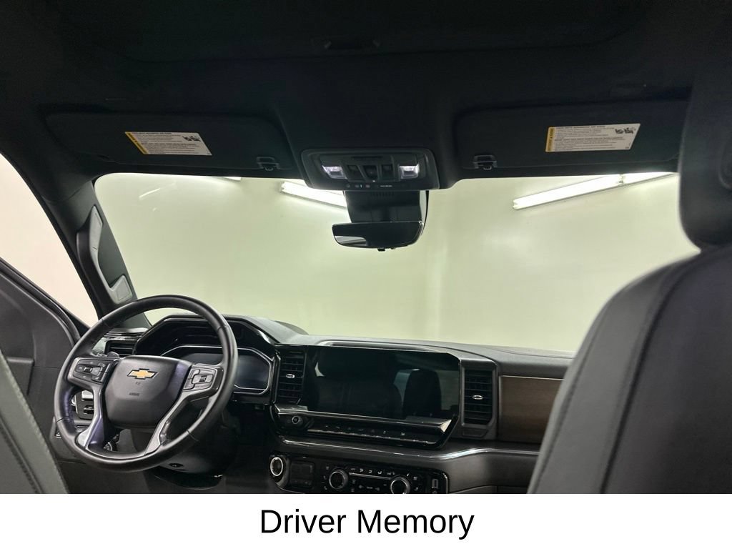 Used 2025 Chevrolet Silverado 1500 High Country w/ High Country Premium Package AWD/4WD image 30
