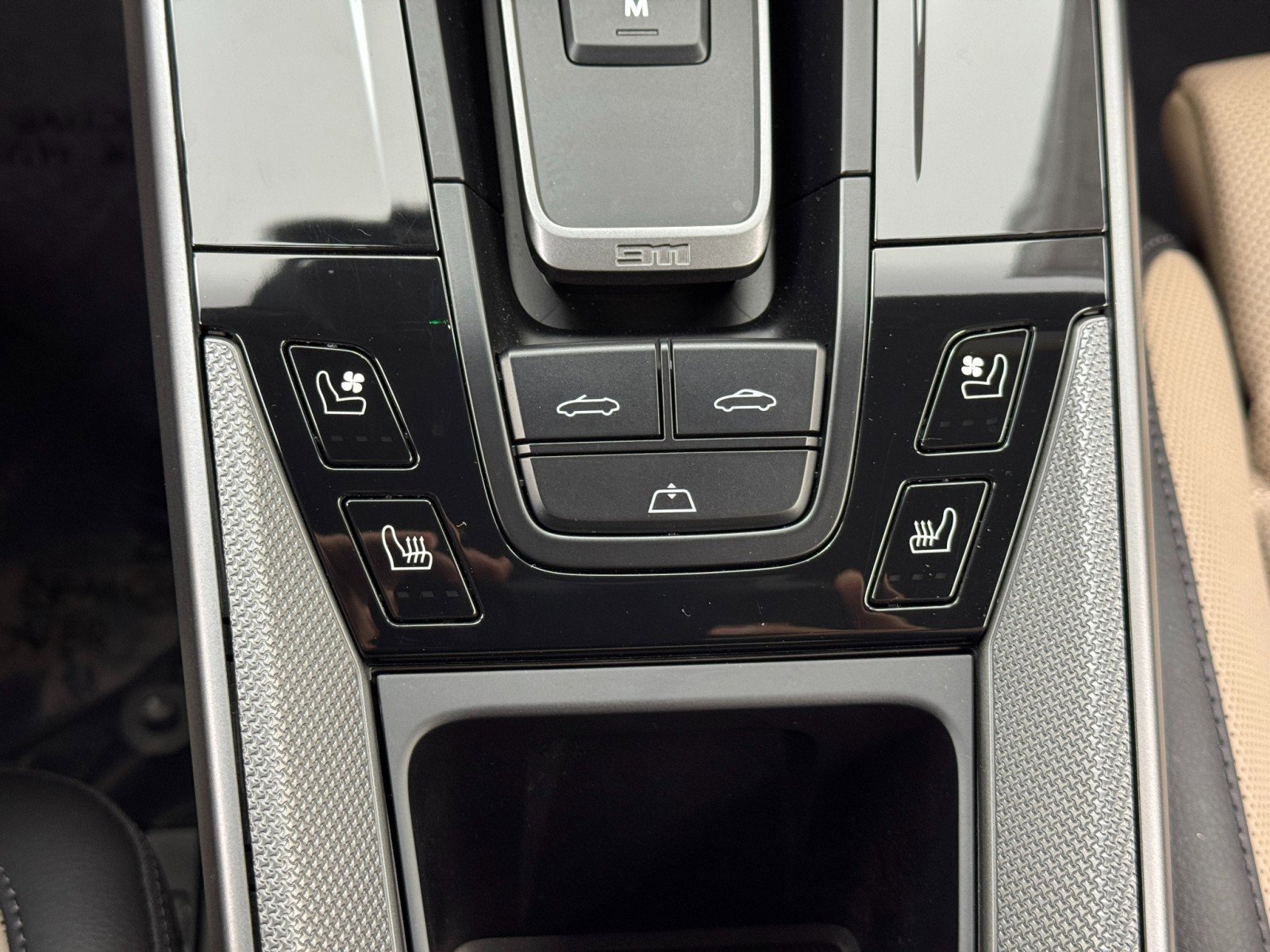 Used 2025 Porsche 911 Carrera RWD image 33