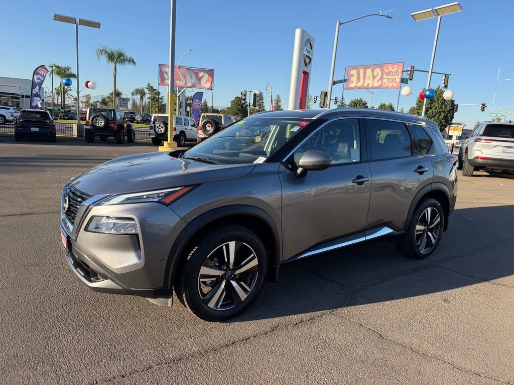Certified 2023 Nissan Rogue SL w/ SL Premium Package FWD image 3
