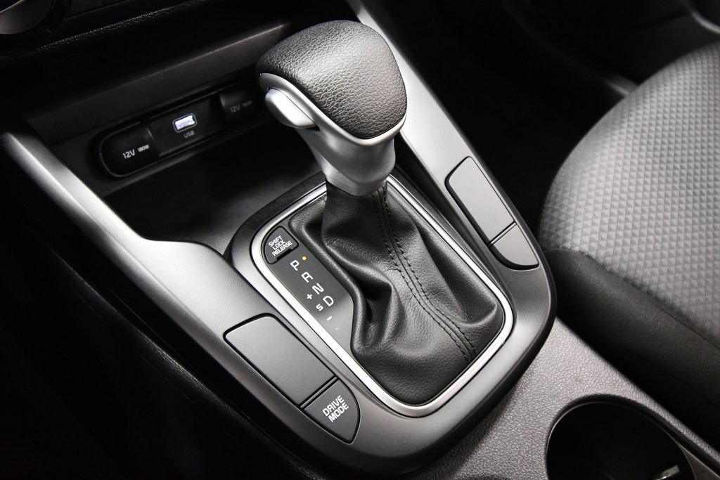 Certified 2025 Kia Soul LX w/ LX Technology Package FWD image 25