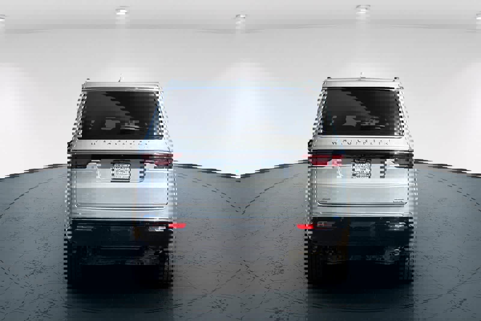 Used 2023 Jeep Wagoneer L Series III w/ Preferred Equipment Group image 7