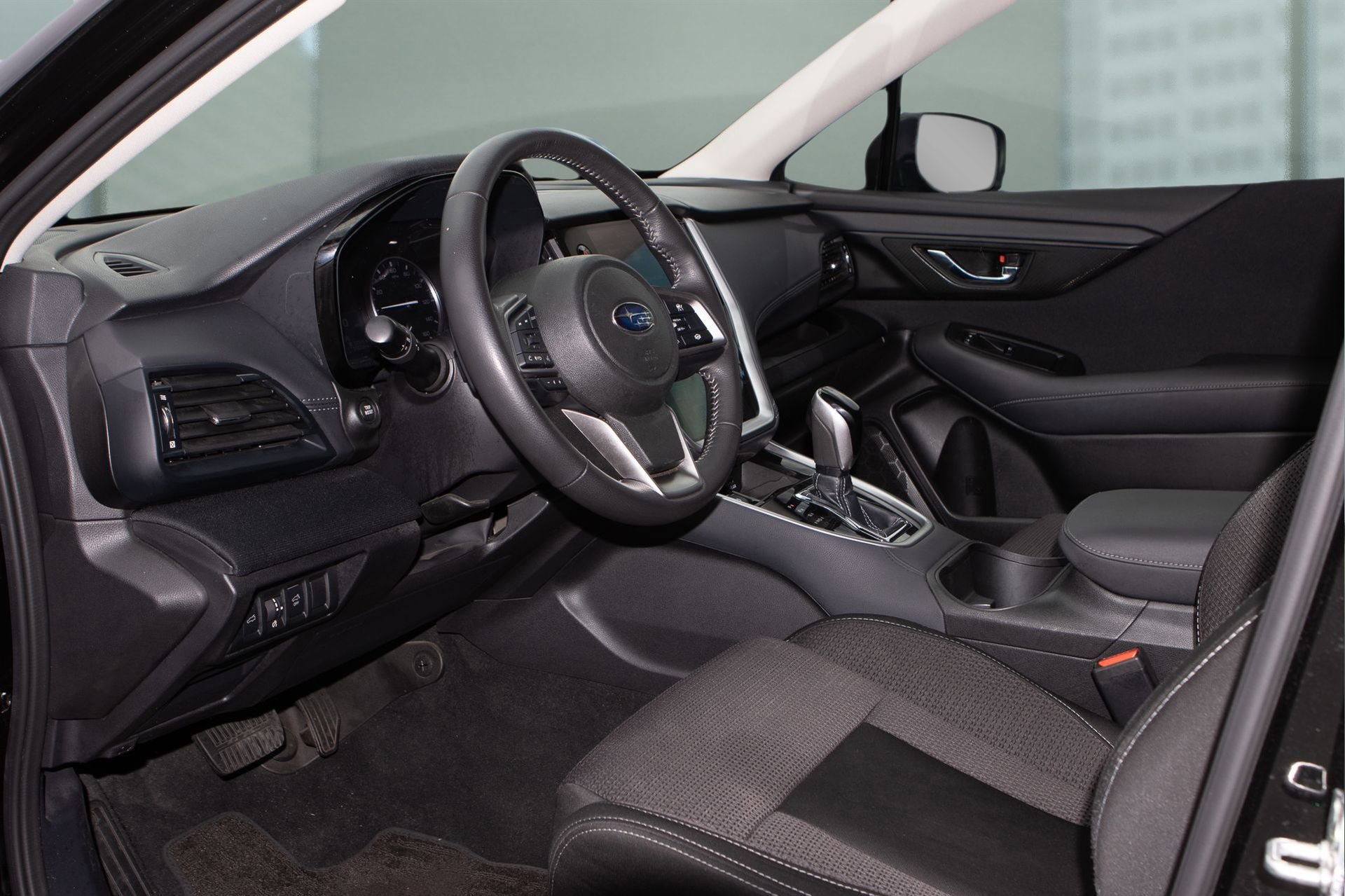 Used 2023 Subaru Outback Premium image 9