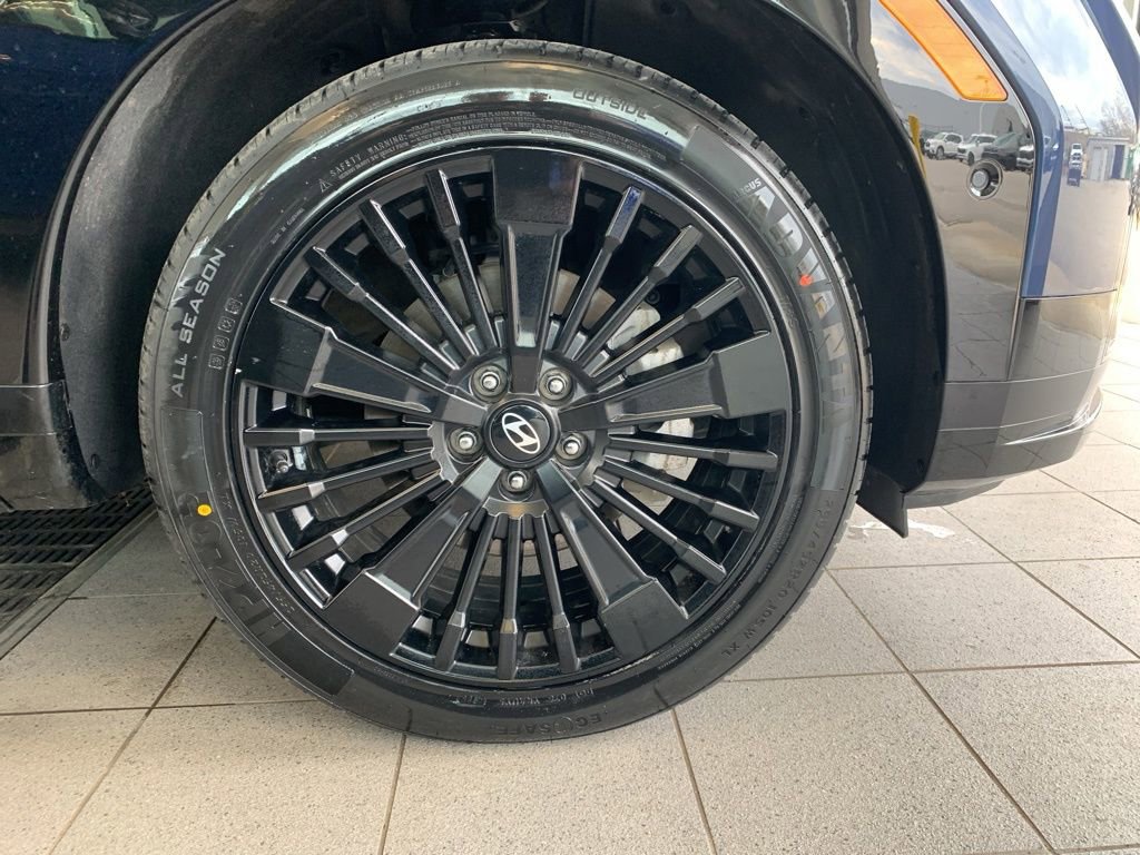 Certified 2025 Hyundai Santa Fe Calligraphy image 19