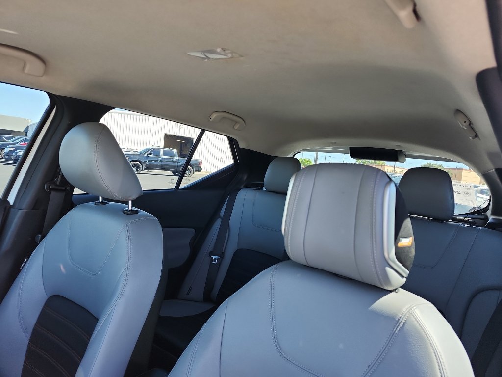 Used 2024 Nissan Kicks SR w/ SR Premium Package FWD image 17