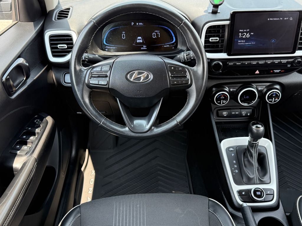 Used 2024 Hyundai Venue Limited FWD image 17