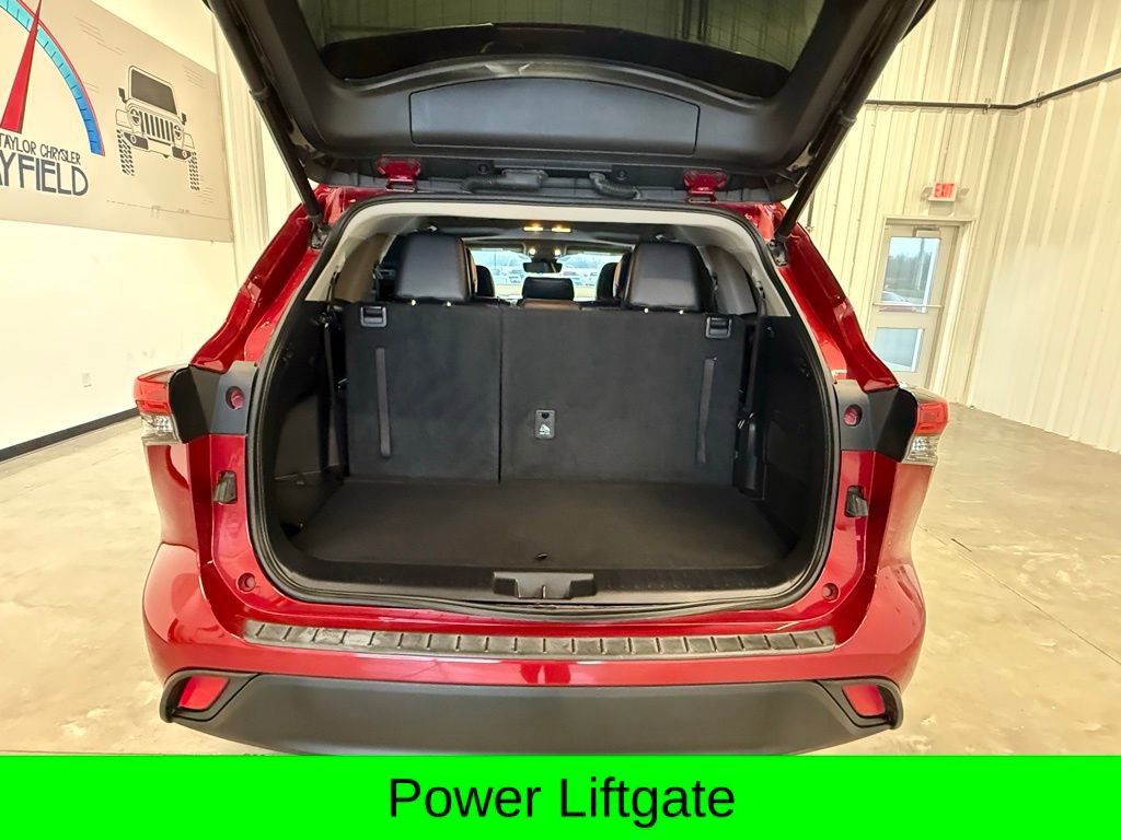 Used 2022 Toyota Highlander XLE image 5