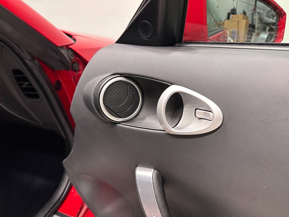 Used 2003 Nissan 350Z Touring image 12