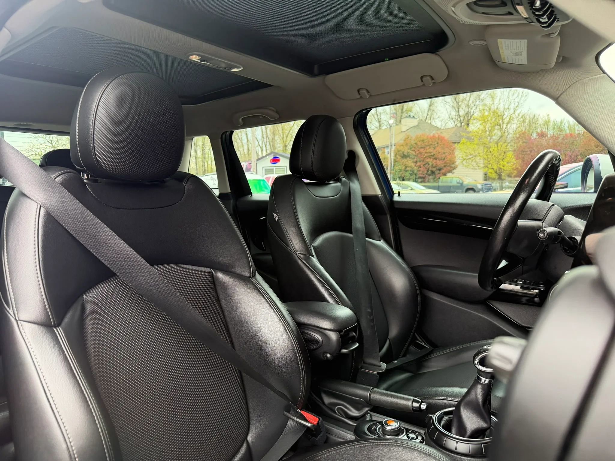 Used 2015 MINI Cooper S image 26