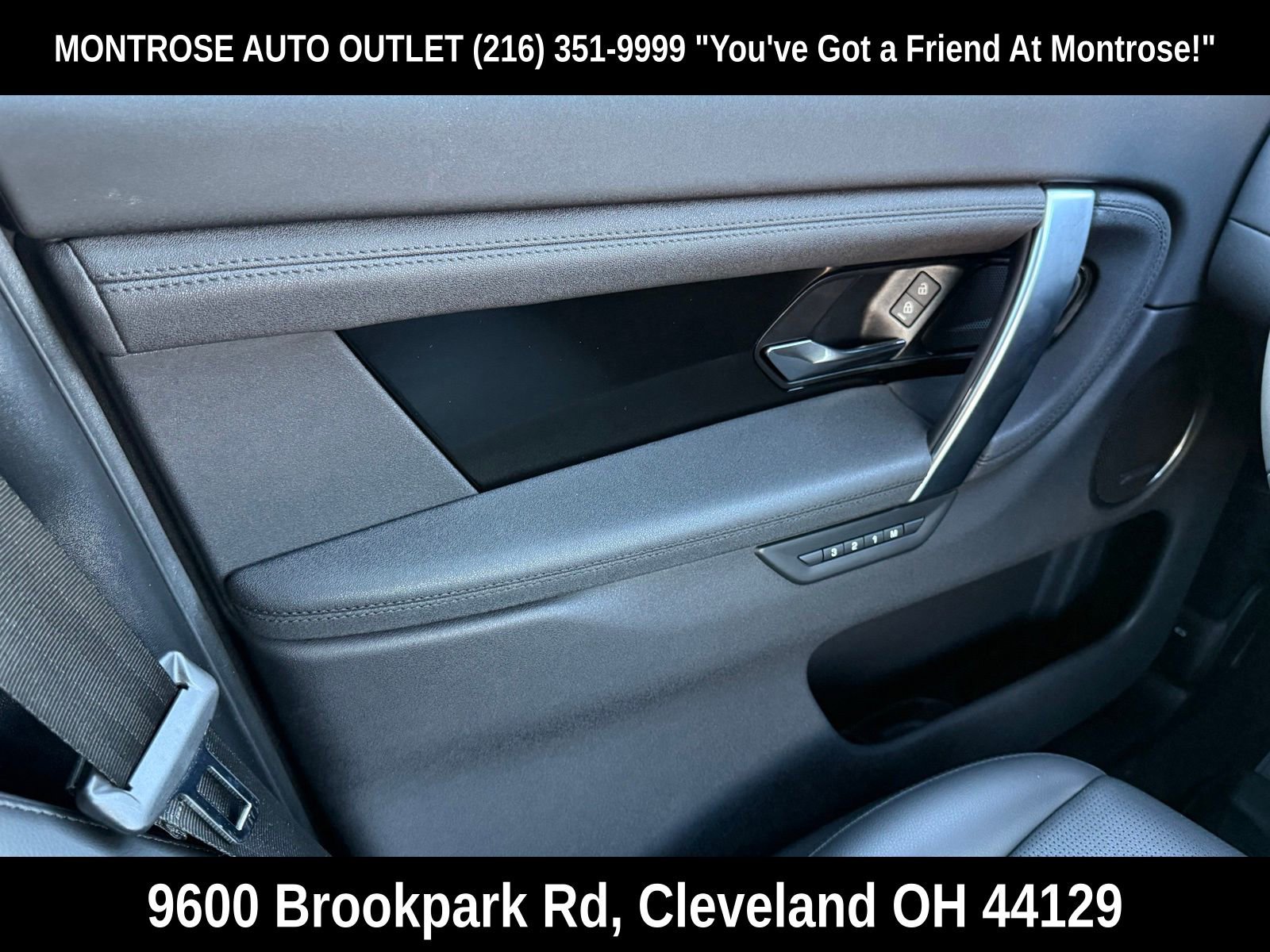 New 2025 Land Rover Discovery Sport S image 31