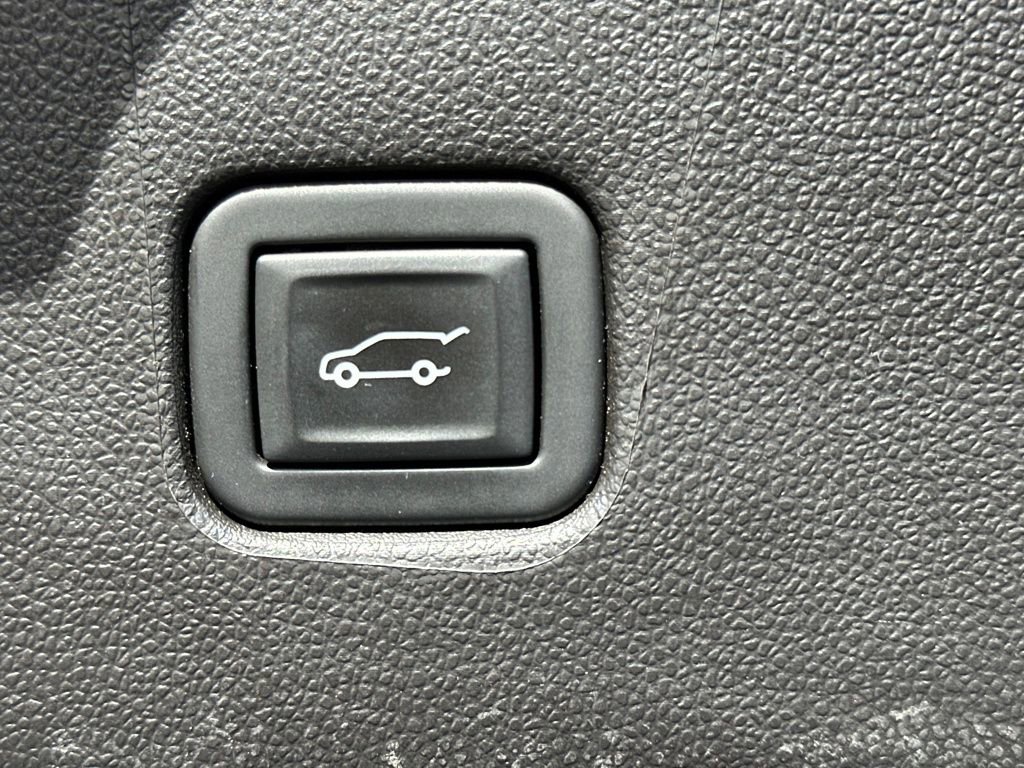 Used 2023 Chevrolet Blazer LT w/ Convenience Package image 38