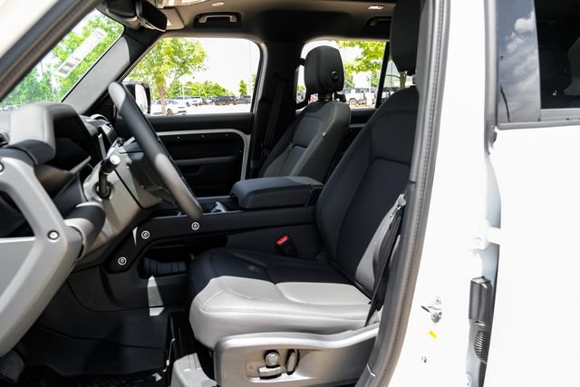 New 2026 Land Rover Defender 110 X-Dynamic SE AWD/4WD image 42