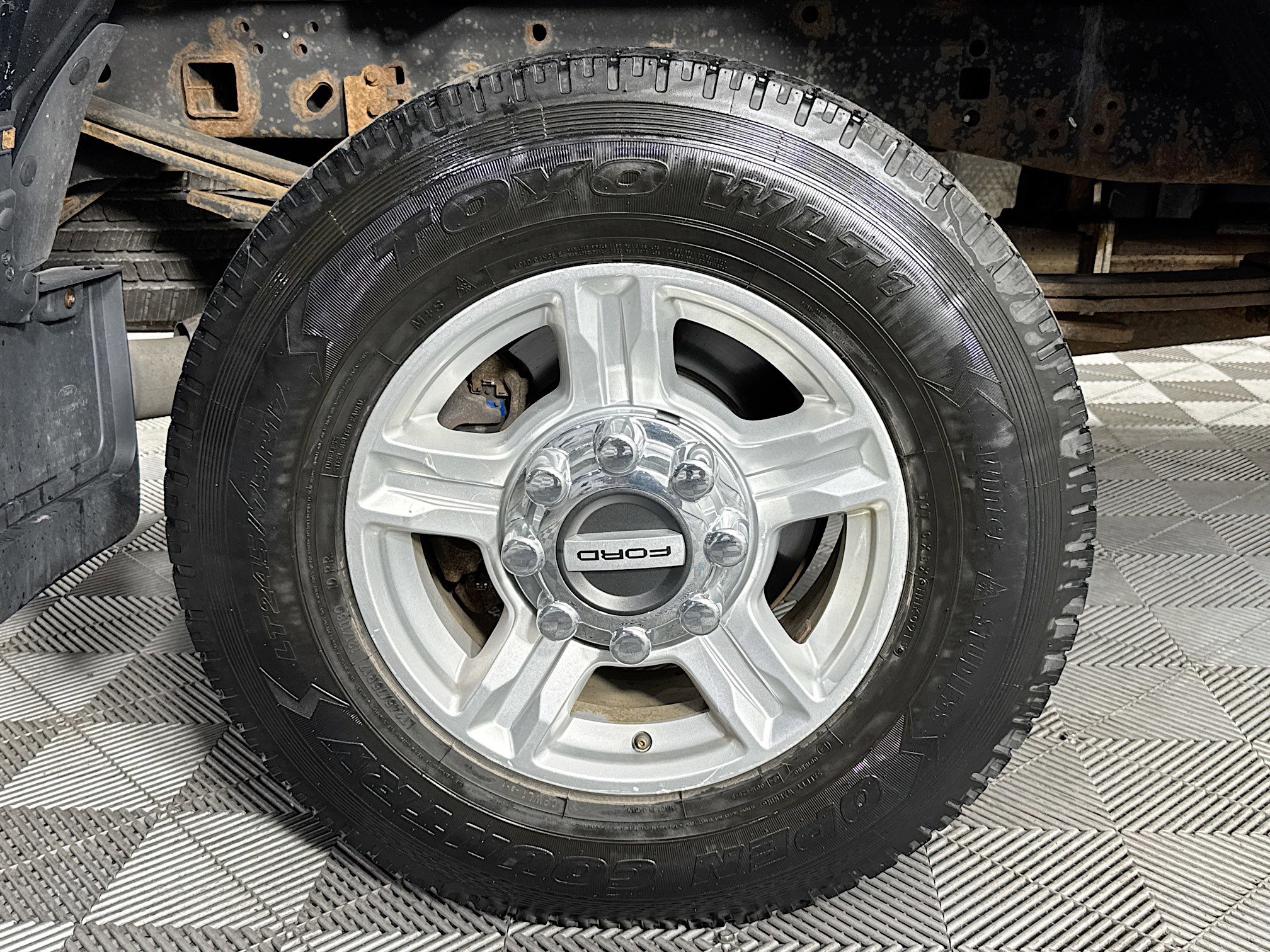 Used 2017 Ford F250 XLT w/ Snow Plow Prep Package image 26