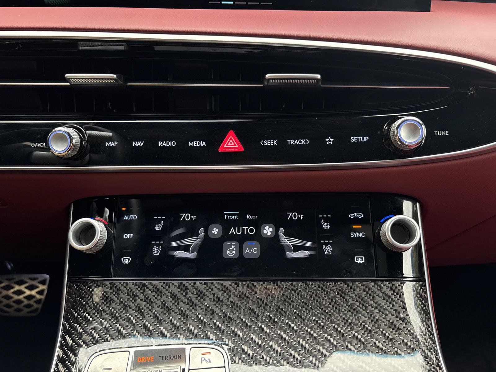 New 2026 Genesis GV70 3.5T Sport Prestige AWD/4WD image 21