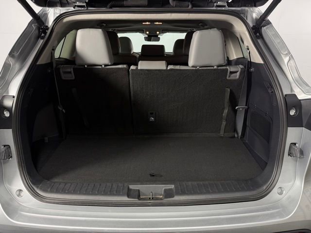 Used 2025 Toyota Highlander XLE image 26