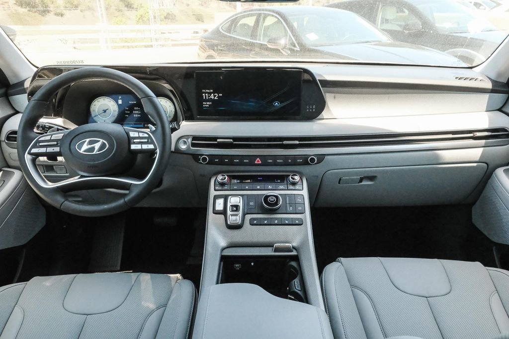 Used 2025 Hyundai Palisade SEL image 14
