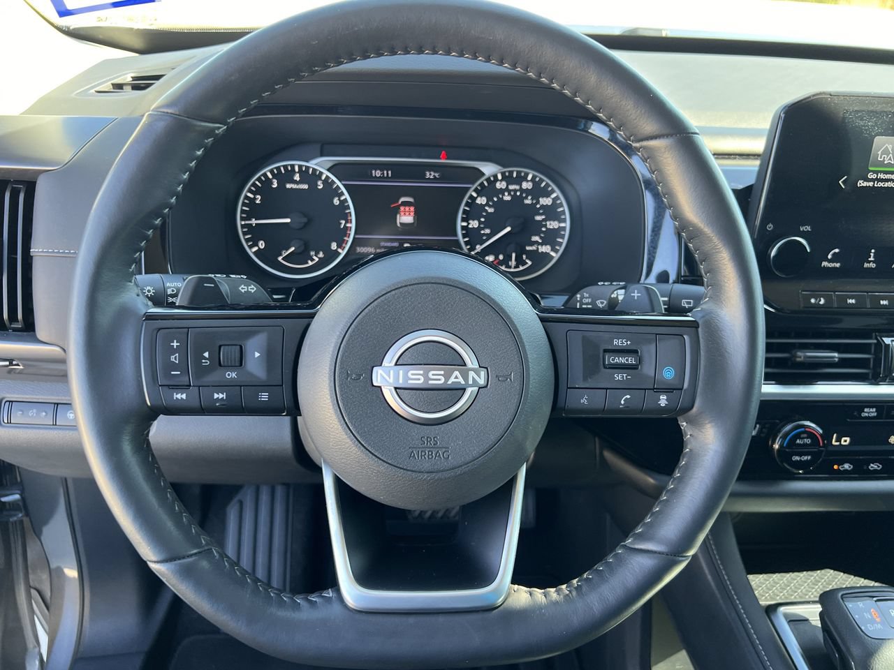 Used 2022 Nissan Pathfinder SL w/ Cargo Package FWD image 7