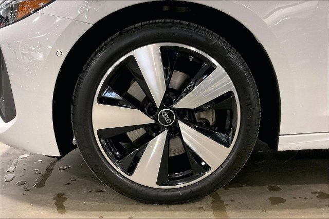 Certified 2025 Audi A5 Premium w/ 19" Wheel Package AWD/4WD image 9