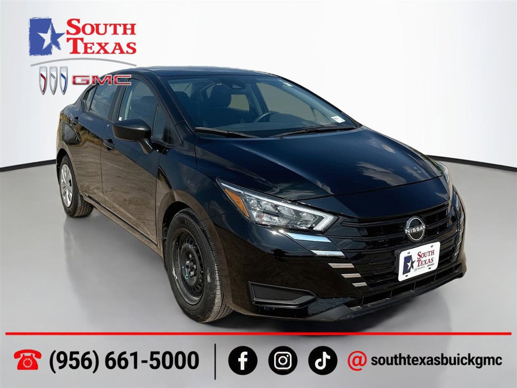 Used 2025 Nissan Versa S w/ Trunk Package