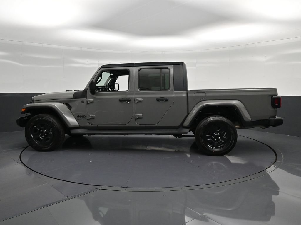 Used 2022 Jeep Gladiator Sport AWD/4WD image 8