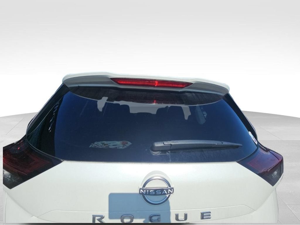 Used 2022 Nissan Rogue SV AWD/4WD image 9