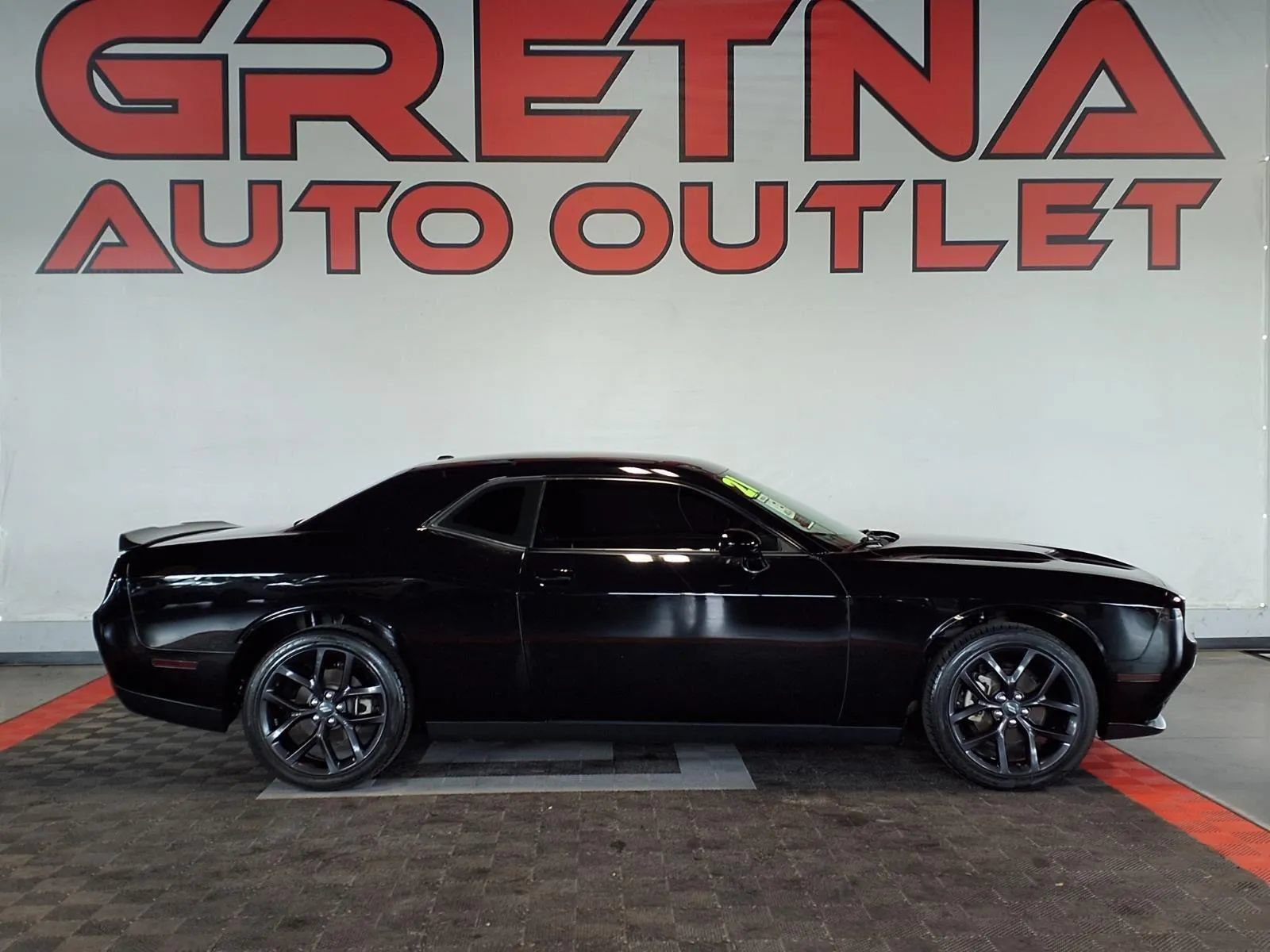 Used 2021 Dodge Challenger SXT w/ Blacktop Package RWD image 1
