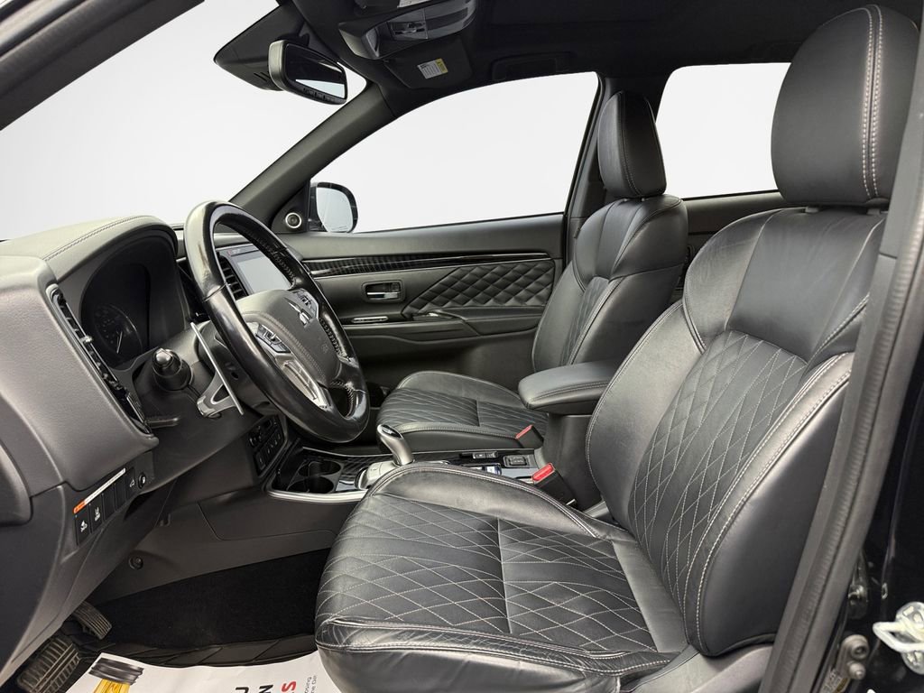 Used 2021 Mitsubishi Outlander GT image 12