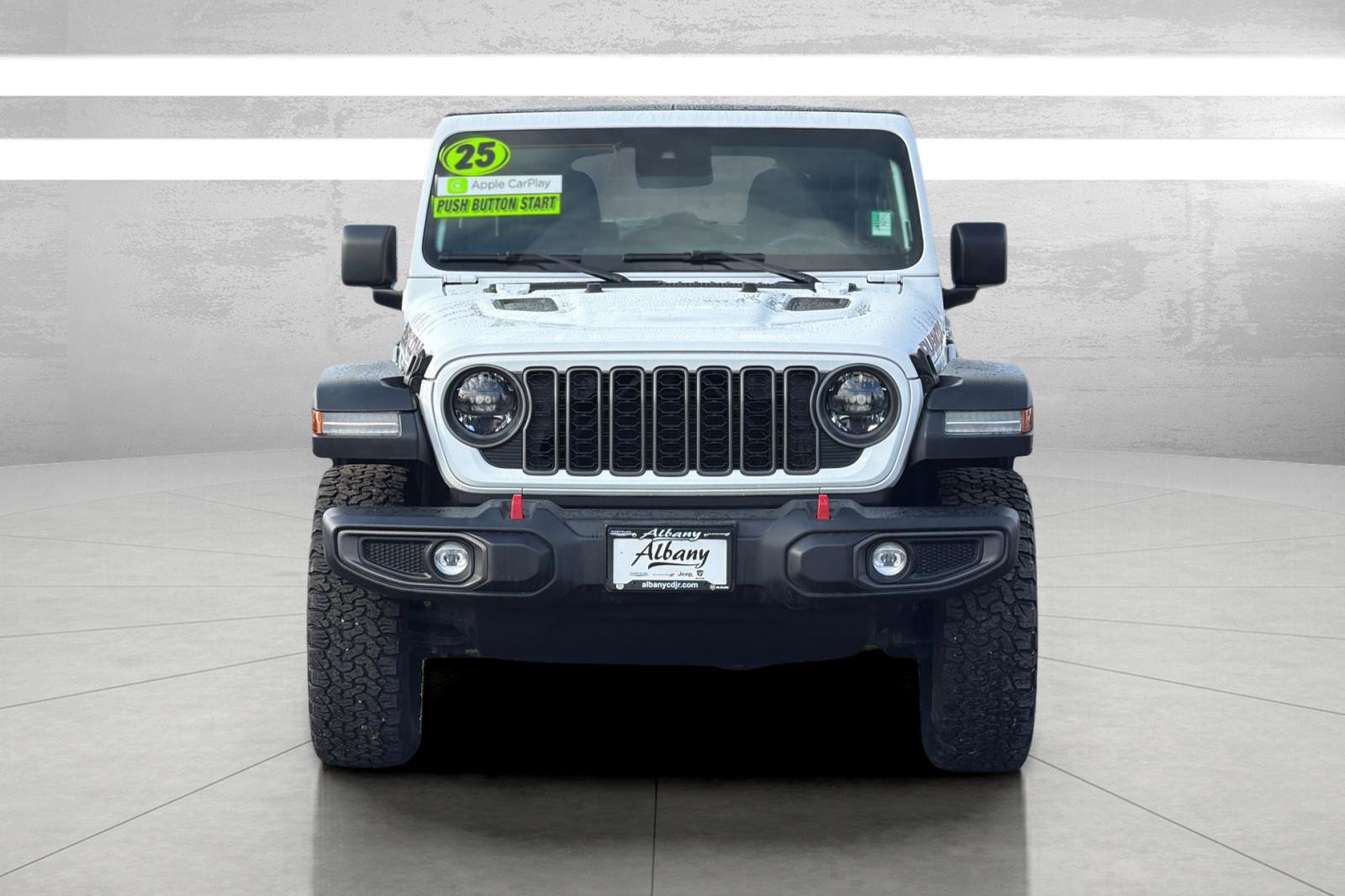 Used 2025 Jeep Wrangler Unlimited Rubicon image 3